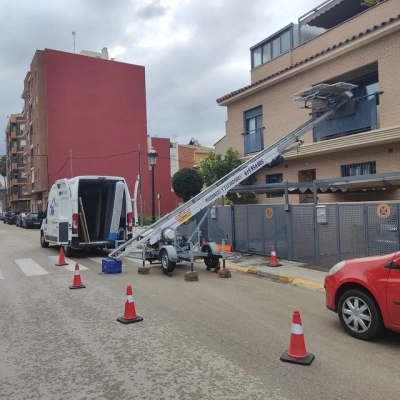 Elevación de muebles en casa adosada