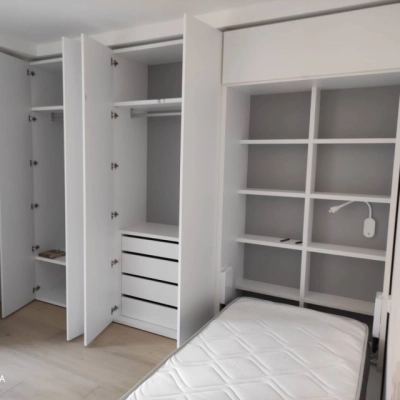 Montaje de armario para dormitorio